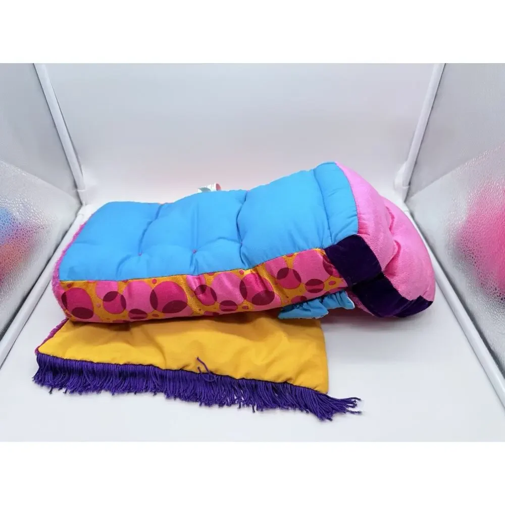 Manhattan Toy Groovy Girls Plush Doll Bed Attached Blanket Multicolore